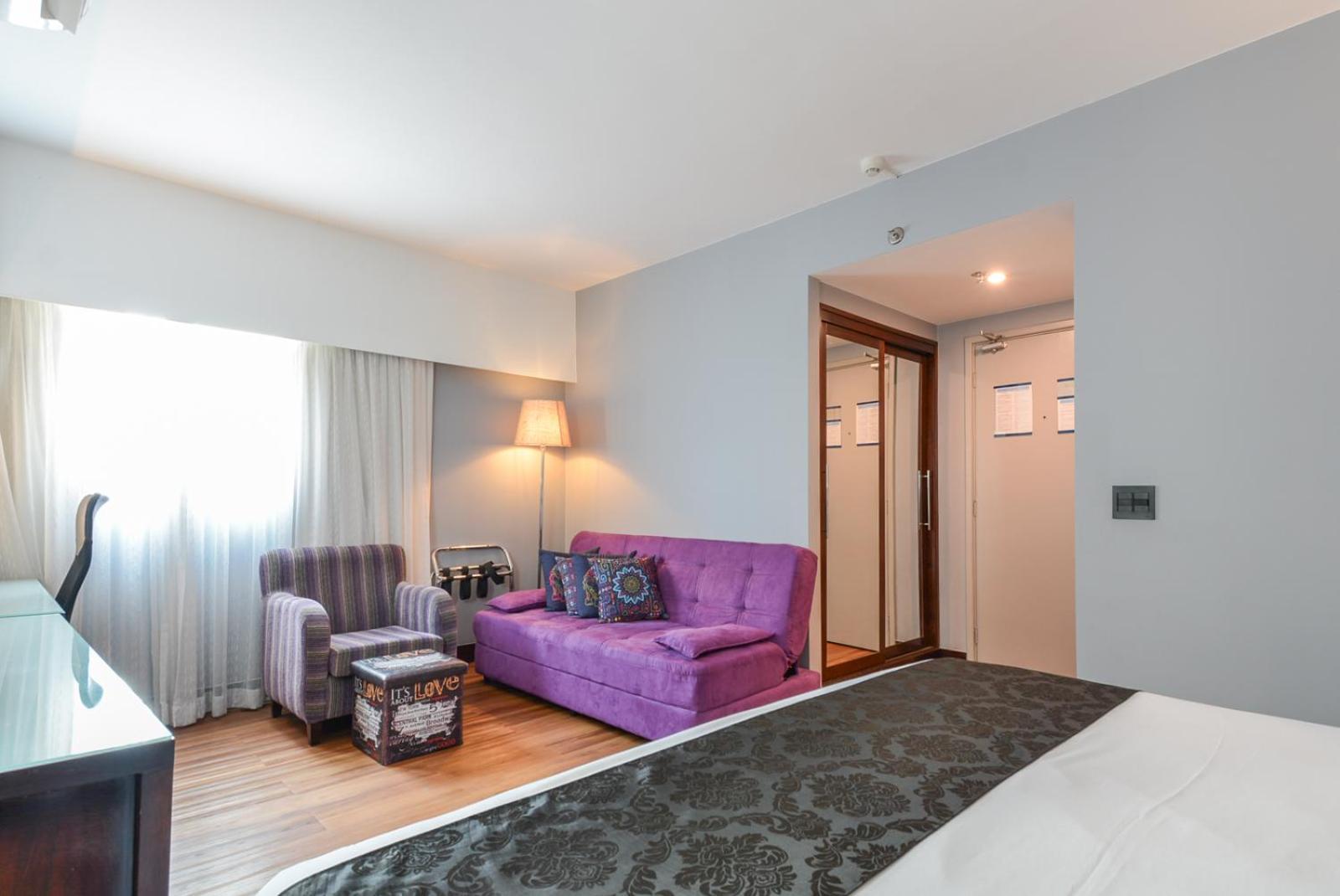 Luxy Brooklin-wtc Hotel *